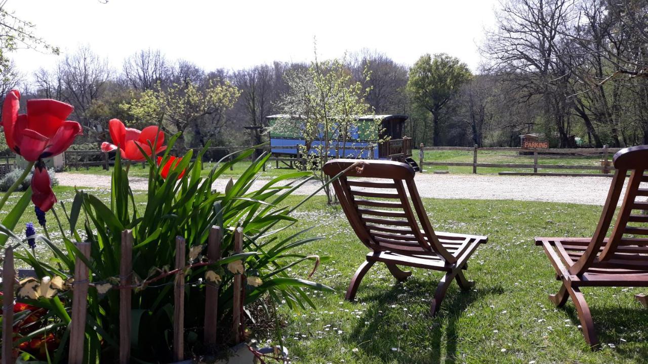 Roulotte Fleur Des Champs Villa Sigalens Екстериор снимка